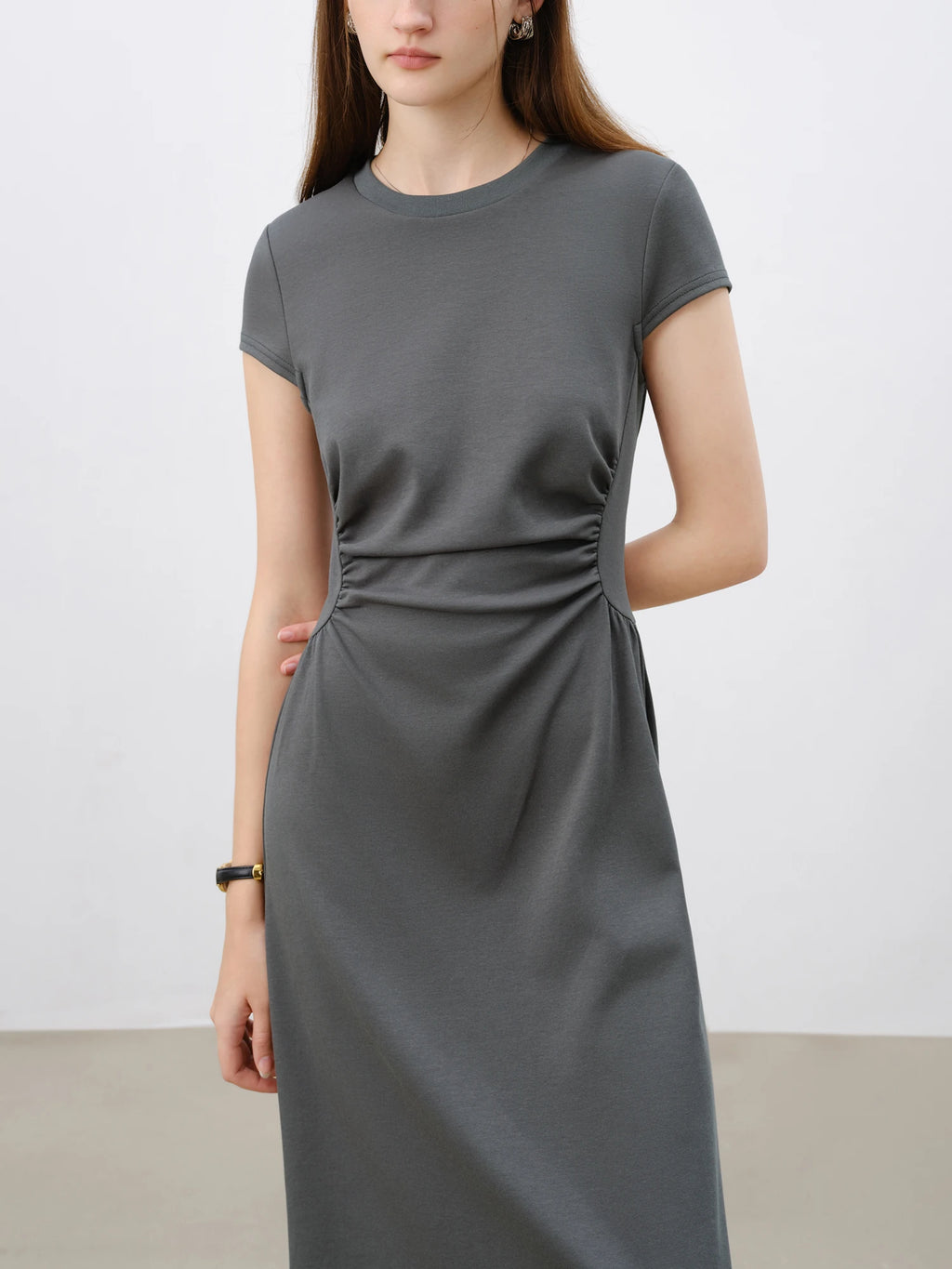 ZIQIAO 2025 SS Petite Women Slim Fit Waist-Cinching Knit Dress - Stretchy Bodycon Midi Dress Round Neck Casual Minimalist
