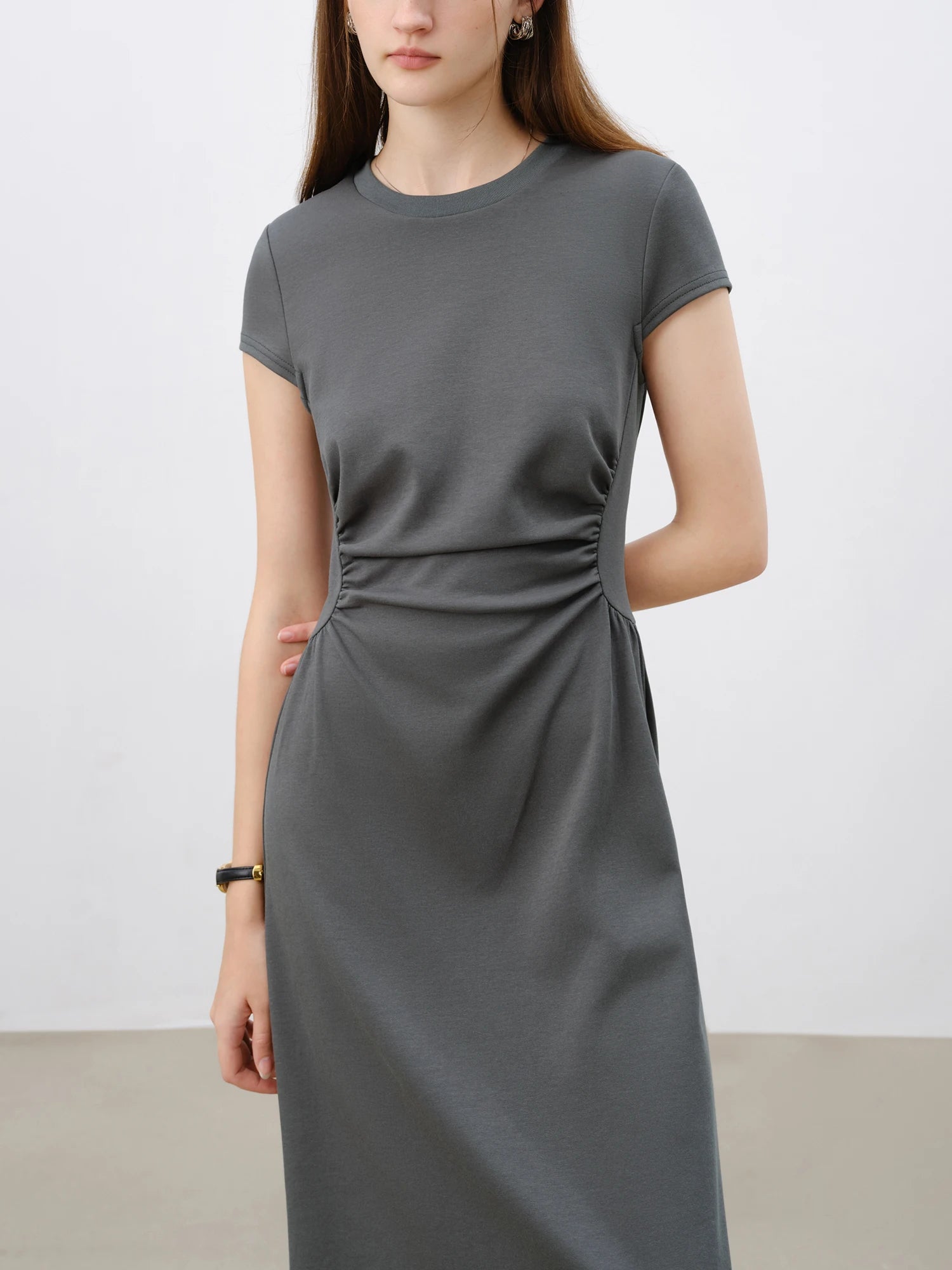 ZIQIAO 2025 SS Petite Women Slim Fit Waist-Cinching Knit Dress - Stretchy Bodycon Midi Dress Round Neck Casual Minimalist