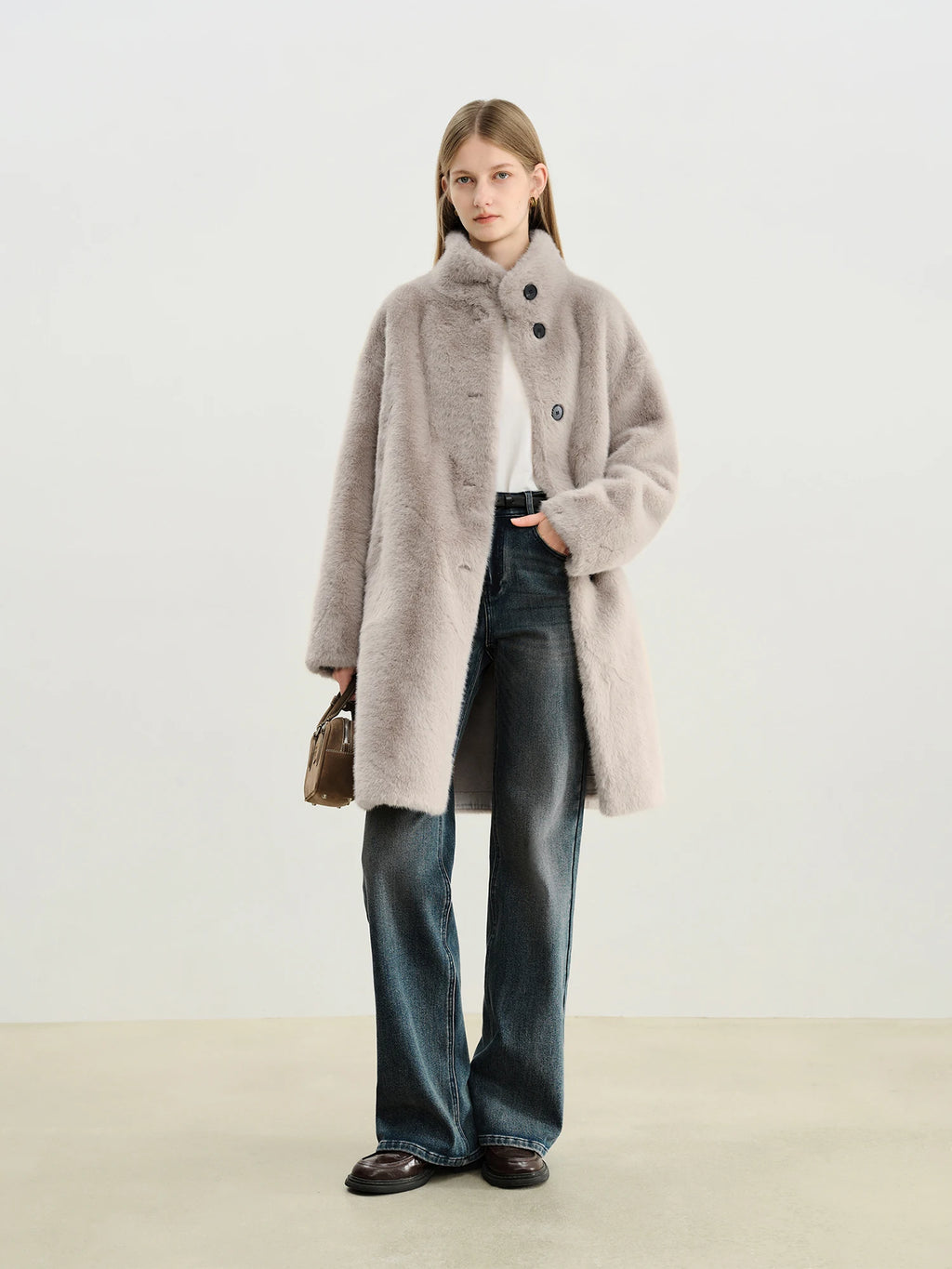 ZIQIAO Korean Style Stand-up Collar Faux Mink Coat for Women 2025 Winter New Style Faux Fur Warm Coat Soft Cozy Streetwear