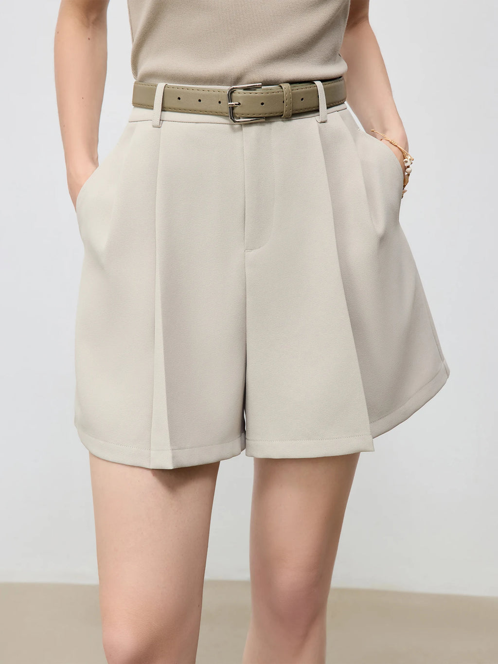 ZIQIAO 2025 Summer Women's Elevated Waist Wide Shorts - White Flattering Silhouette & Versatile Styling Casual Shorts 25ZQ92197