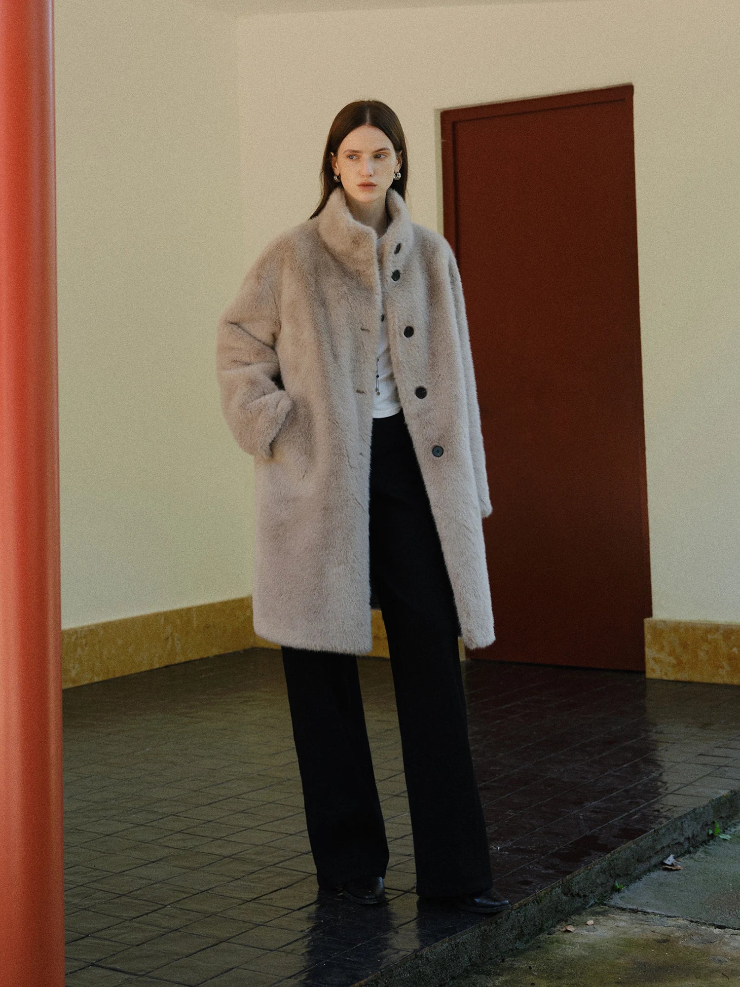 ZIQIAO Korean Style Stand-up Collar Faux Mink Coat for Women 2025 Winter New Style Faux Fur Warm Coat Soft Cozy Streetwear