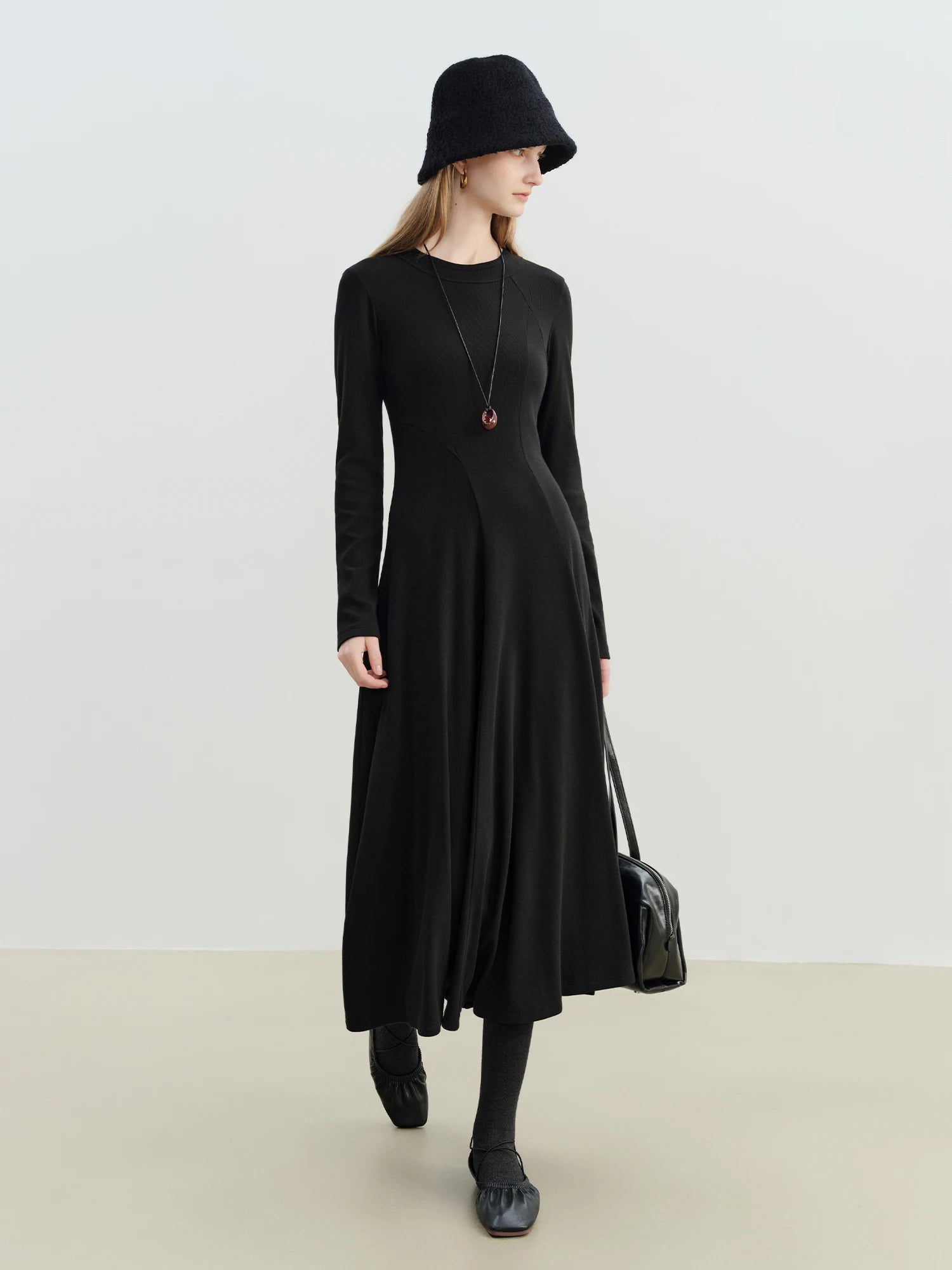 ZIQIAO 2025 Winter Women's Slim Fit Knit Dress - Round Neck Bodycon Little Black Dress Tummy Control Waist Elegant Mid-Length