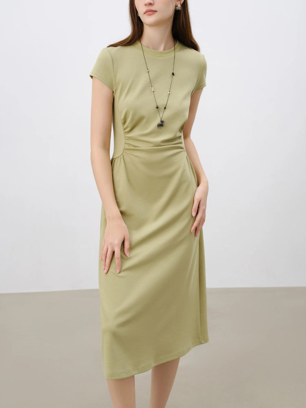 ZIQIAO 2025 SS Petite Women Slim Fit Waist-Cinching Knit Dress - Stretchy Bodycon Midi Dress Round Neck Casual Minimalist