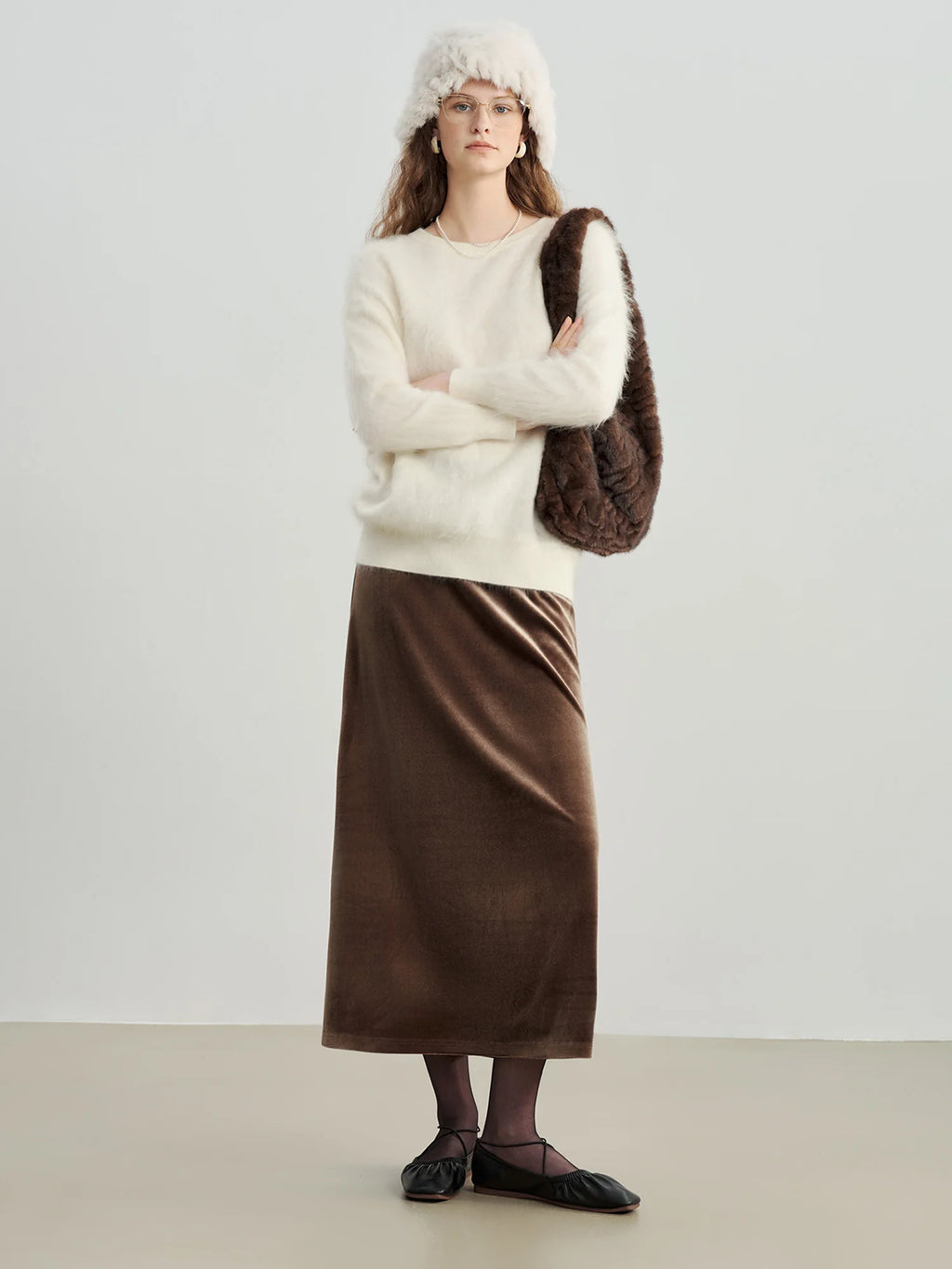 ZIQIAO French Style Black Velvet A-Line Midi Skirt for Women 2025 Autumn Winter New High-End Sense Long Hem Semi-Skirt Elegant