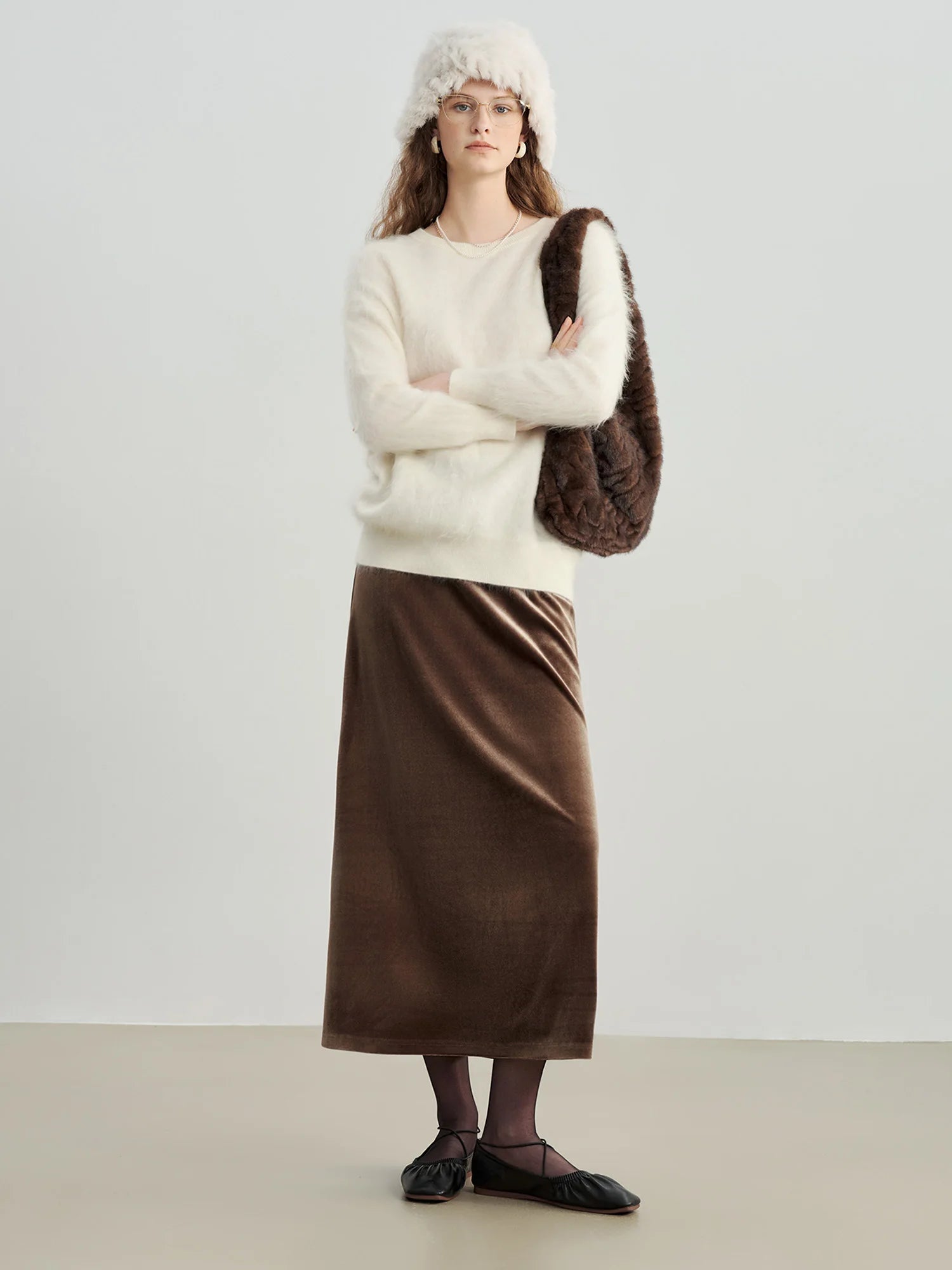 ZIQIAO French Style Black Velvet A-Line Midi Skirt for Women 2025 Autumn Winter New High-End Sense Long Hem Semi-Skirt Elegant