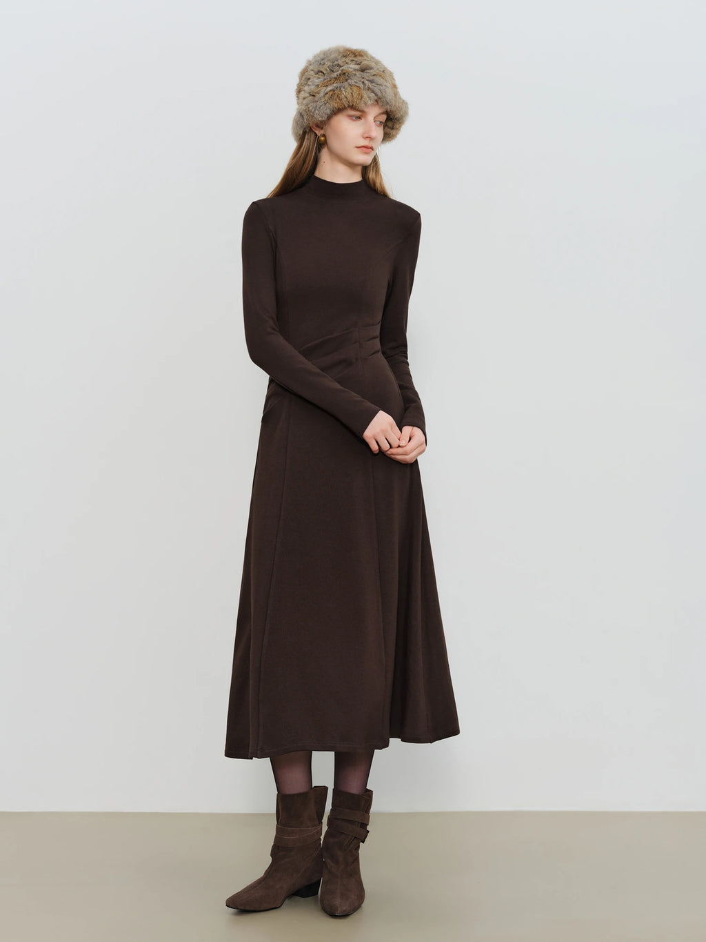 ZIQIAO Autumn Winter 2025 Women's Waist-Defined Maxi Dress - Classic Black Timeless Silhouette Flattering Fit Office Elegant