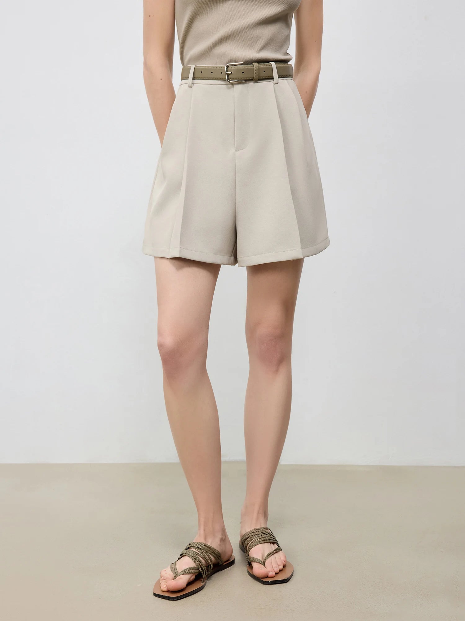 ZIQIAO 2025 Summer Women's Elevated Waist Wide Shorts - White Flattering Silhouette & Versatile Styling Casual Shorts 25ZQ92197