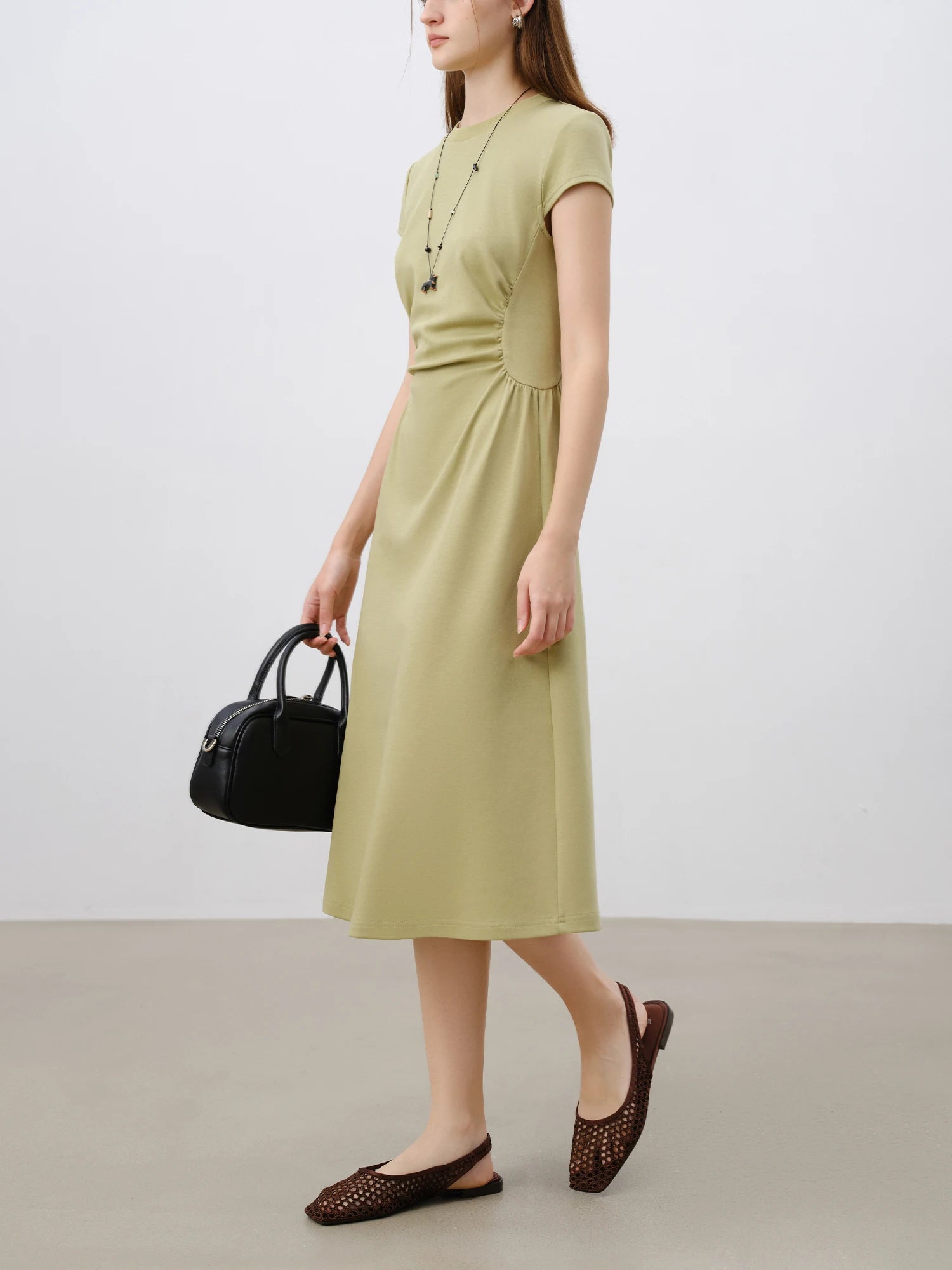 ZIQIAO 2025 SS Petite Women Slim Fit Waist-Cinching Knit Dress - Stretchy Bodycon Midi Dress Round Neck Casual Minimalist