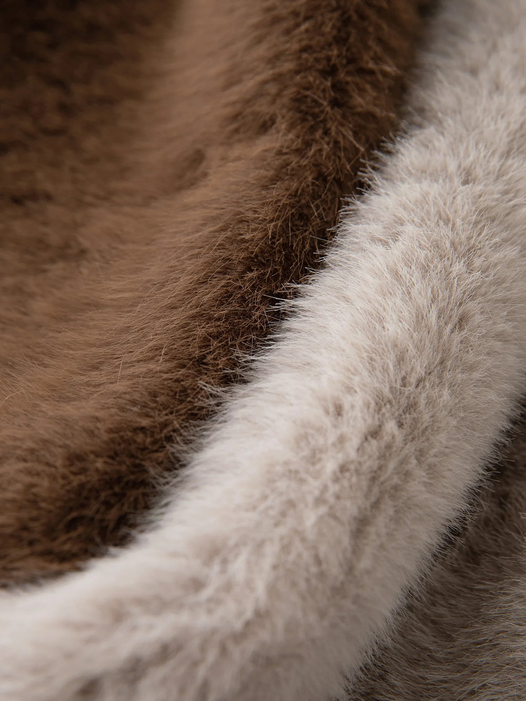 ZIQIAO Korean Style Stand-up Collar Faux Mink Coat for Women 2025 Winter New Style Faux Fur Warm Coat Soft Cozy Streetwear