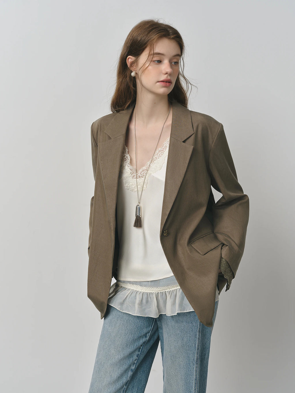 FSLE Design Sensitive French Women's Blazer with Lace Trim  2025 Autumn New Arrival White Suit Blazers 25FS13092