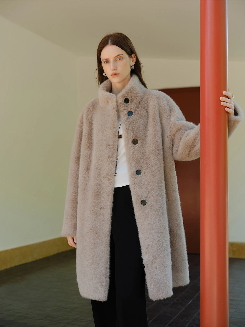 ZIQIAO Korean Style Stand-up Collar Faux Mink Coat for Women 2025 Winter New Style Faux Fur Warm Coat Soft Cozy Streetwear