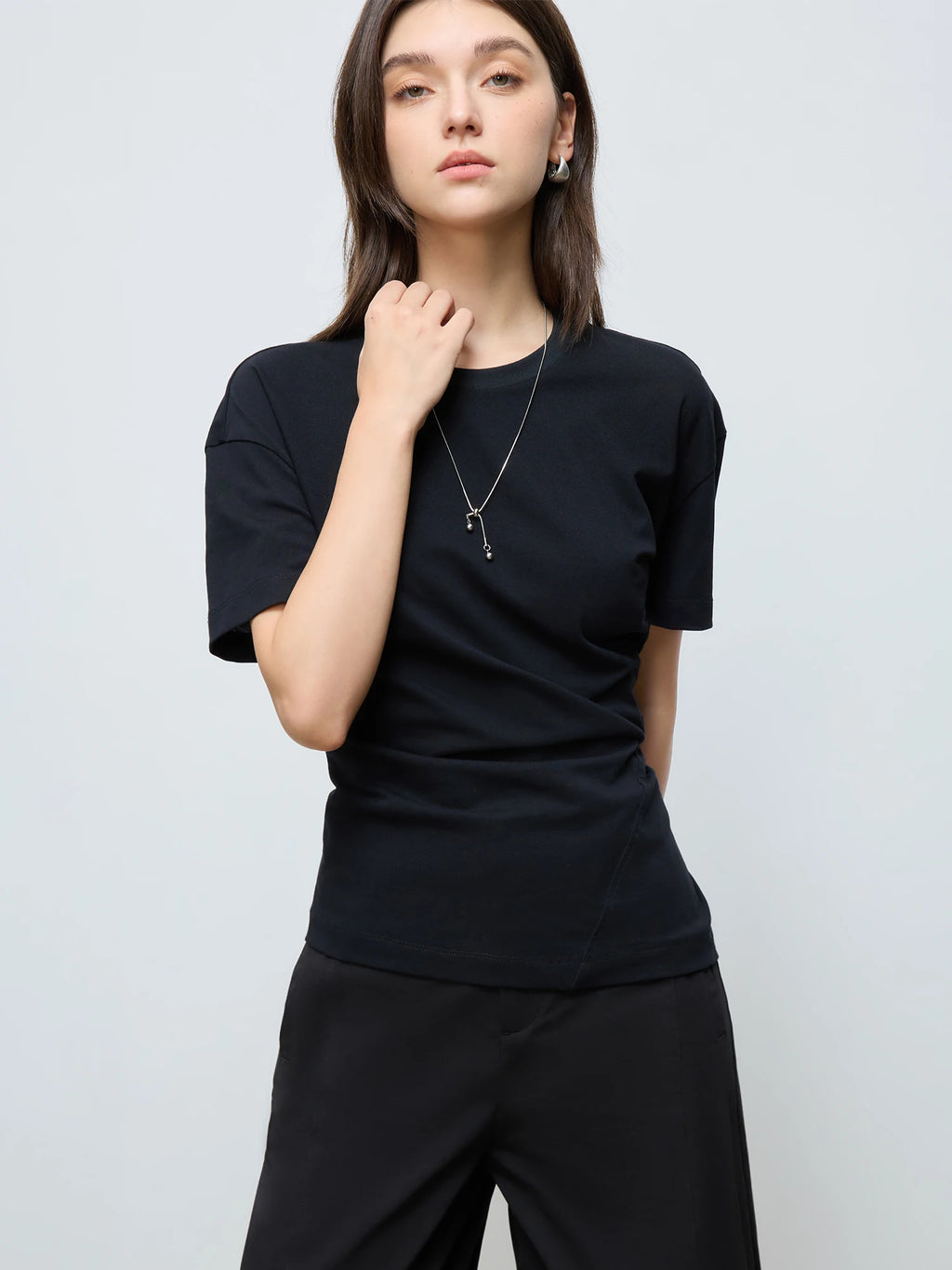 ZIQIAO Unique Design T-shirt For Women Short Sleeve Top 2025 Spring New Design Knitted Versatile Black Grey Shirt 25ZQ91060