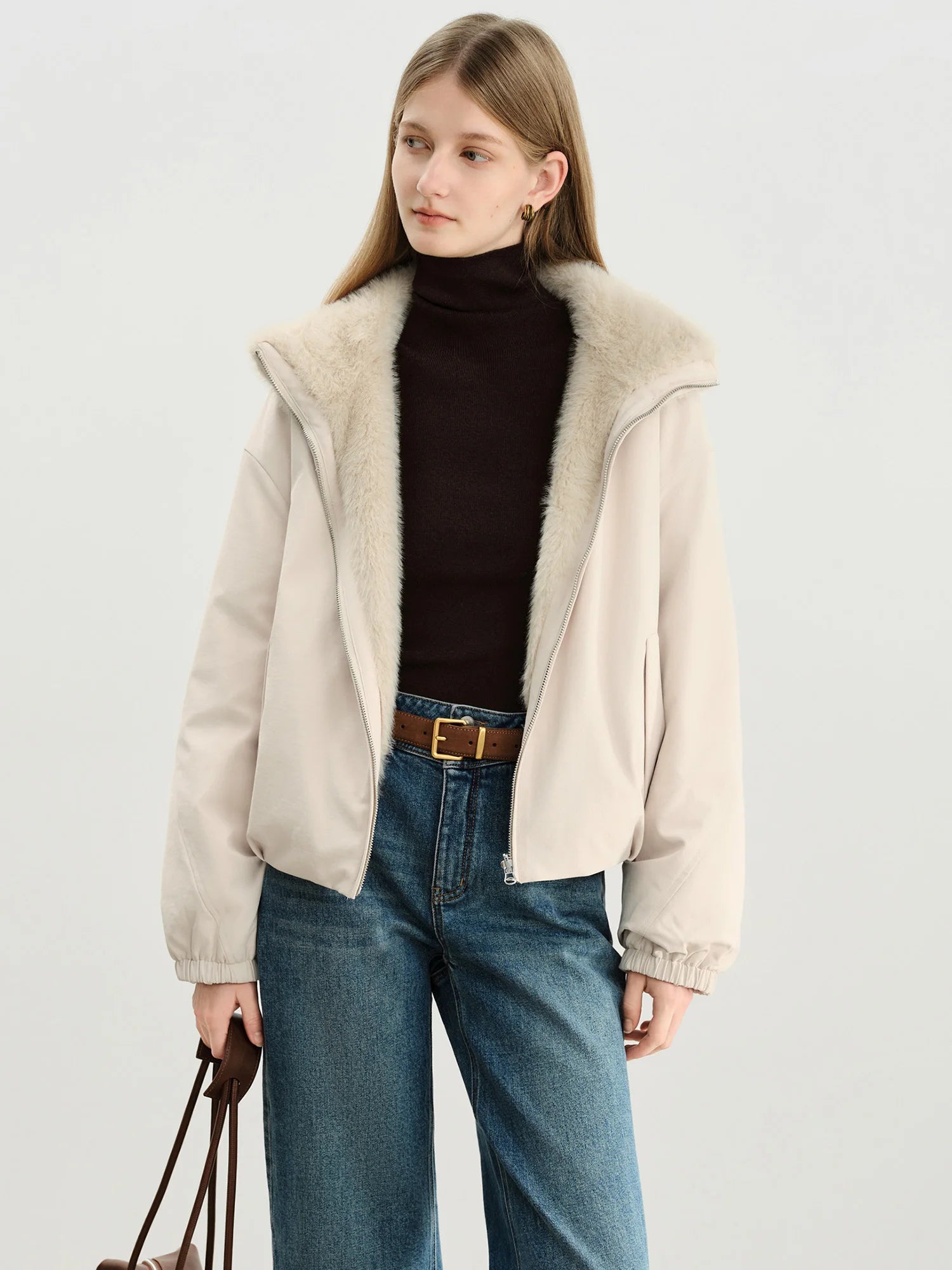 ZIQIAO LightWarm Women's Reversible Vintage Workwear Faux Fur Collar Drop Shoulder Sleeves Short Coat 2025 Winter New Arrival