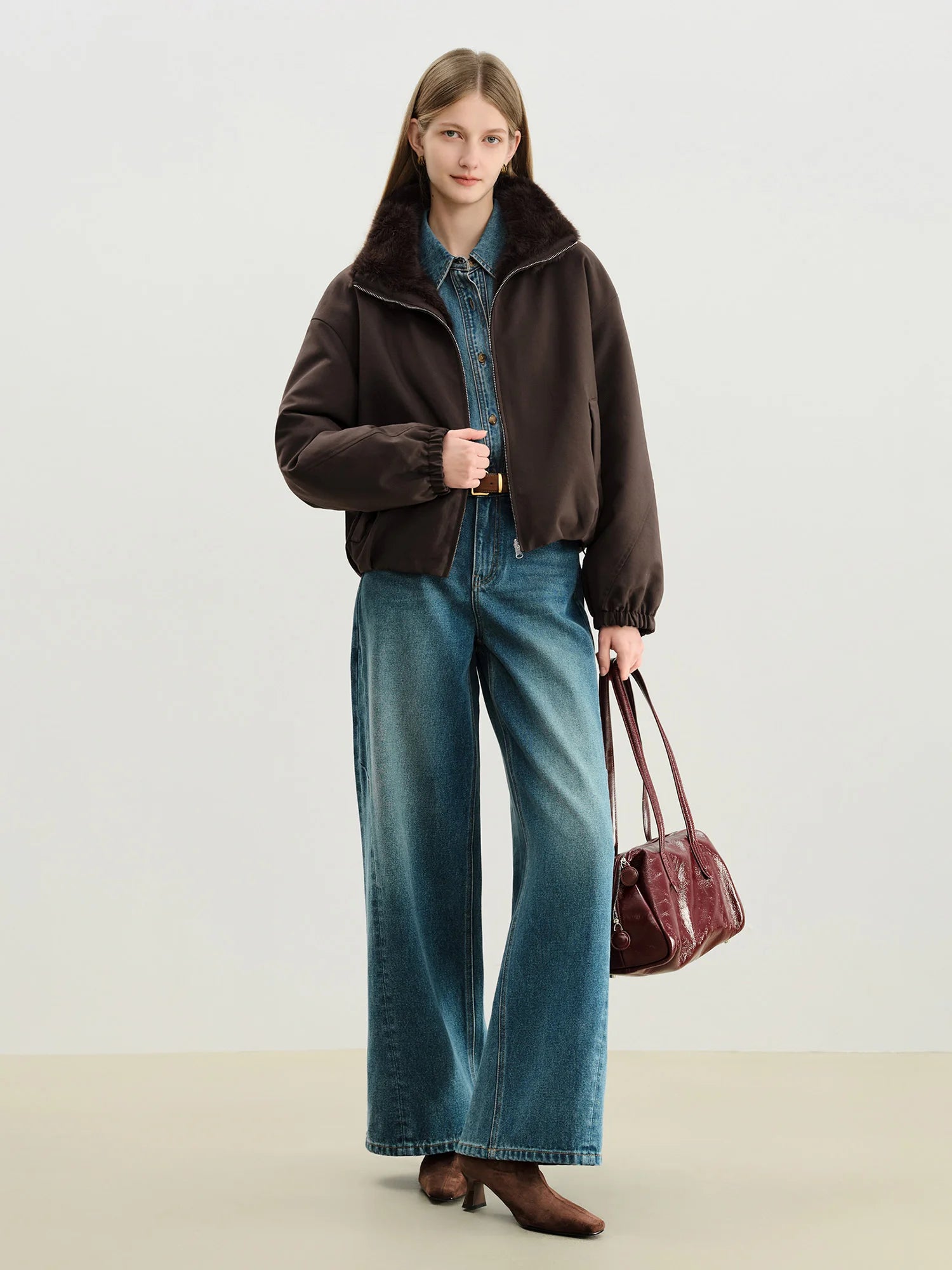 ZIQIAO LightWarm Women's Reversible Vintage Workwear Faux Fur Collar Drop Shoulder Sleeves Short Coat 2025 Winter New Arrival