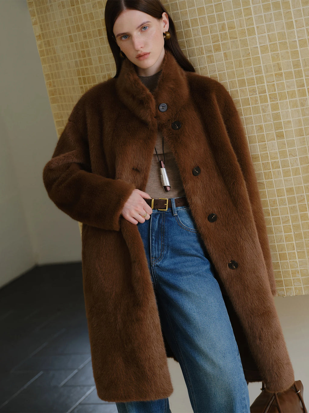 ZIQIAO Korean Style Stand-up Collar Faux Mink Coat for Women 2025 Winter New Style Faux Fur Warm Coat Soft Cozy Streetwear