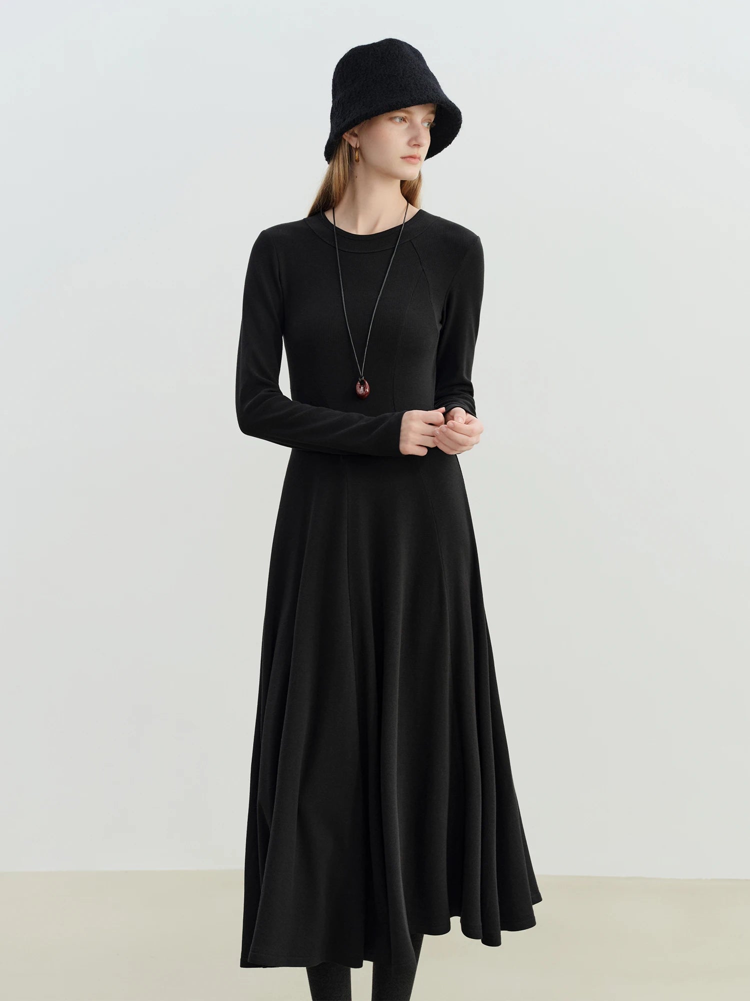 ZIQIAO 2025 Winter Women's Slim Fit Knit Dress - Round Neck Bodycon Little Black Dress Tummy Control Waist Elegant Mid-Length