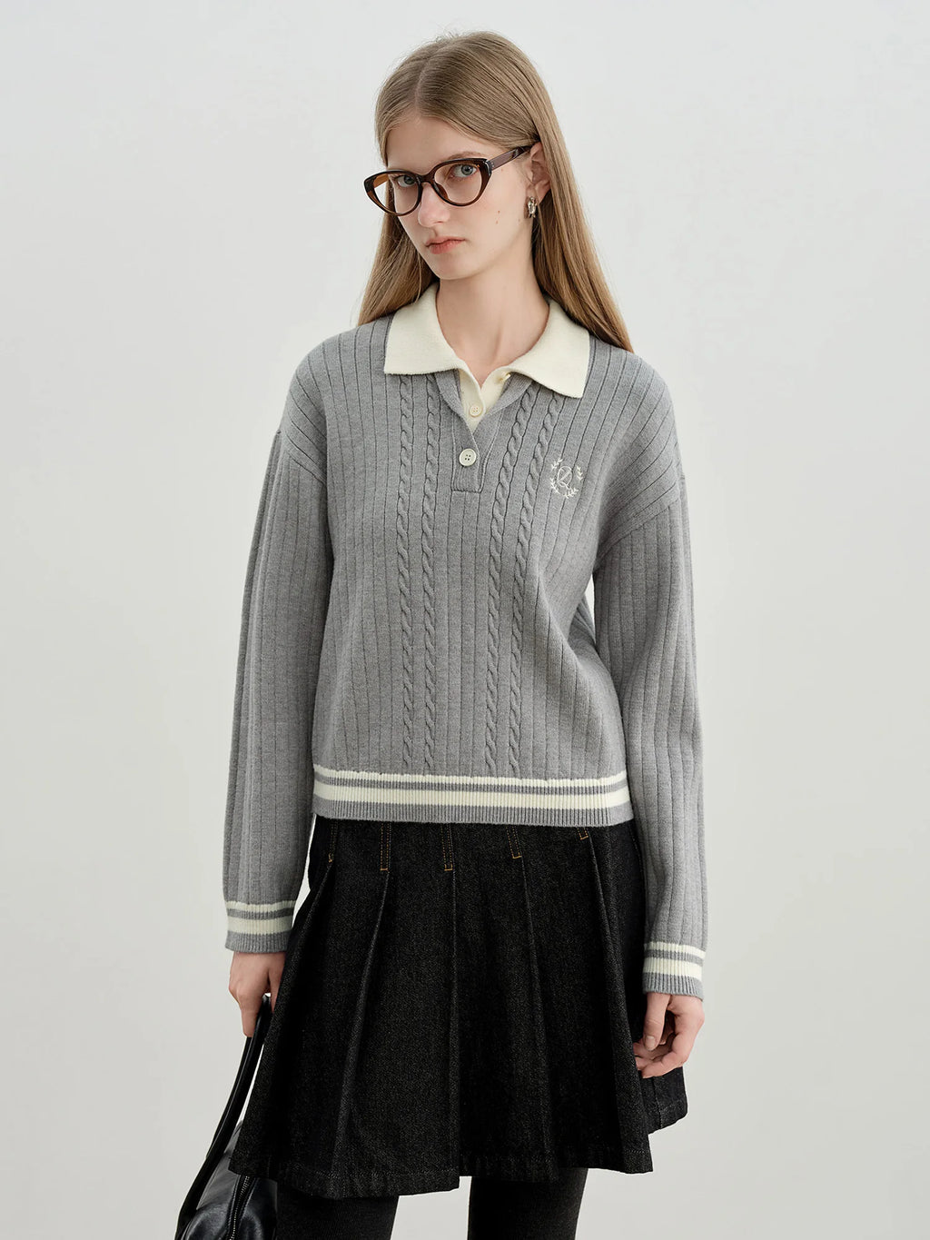 ZIQIAO 2025 Early Autumn New Arrival Stylish Cable Knit Polo Sweater for Petite Women College-inspired Wool Knitwear Pullovers