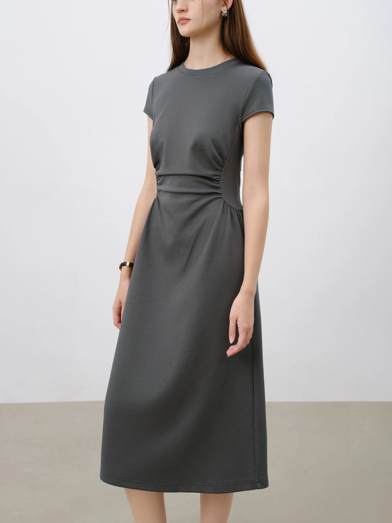 ZIQIAO 2025 SS Petite Women Slim Fit Waist-Cinching Knit Dress - Stretchy Bodycon Midi Dress Round Neck Casual Minimalist