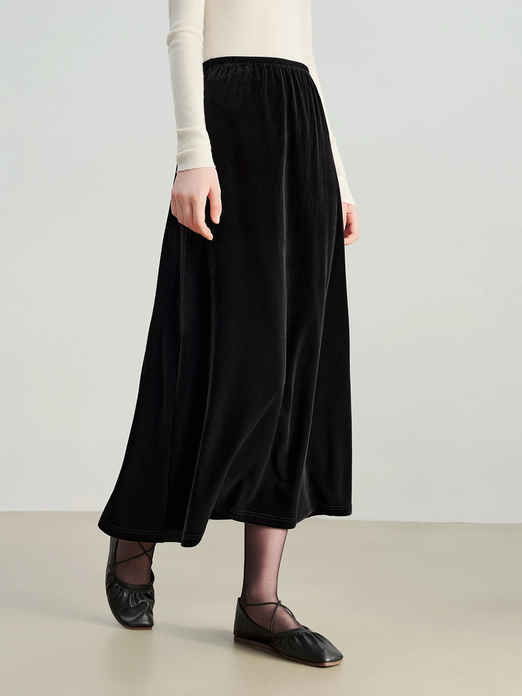 ZIQIAO French Style Black Velvet A-Line Midi Skirt for Women 2025 Autumn Winter New High-End Sense Long Hem Semi-Skirt Elegant