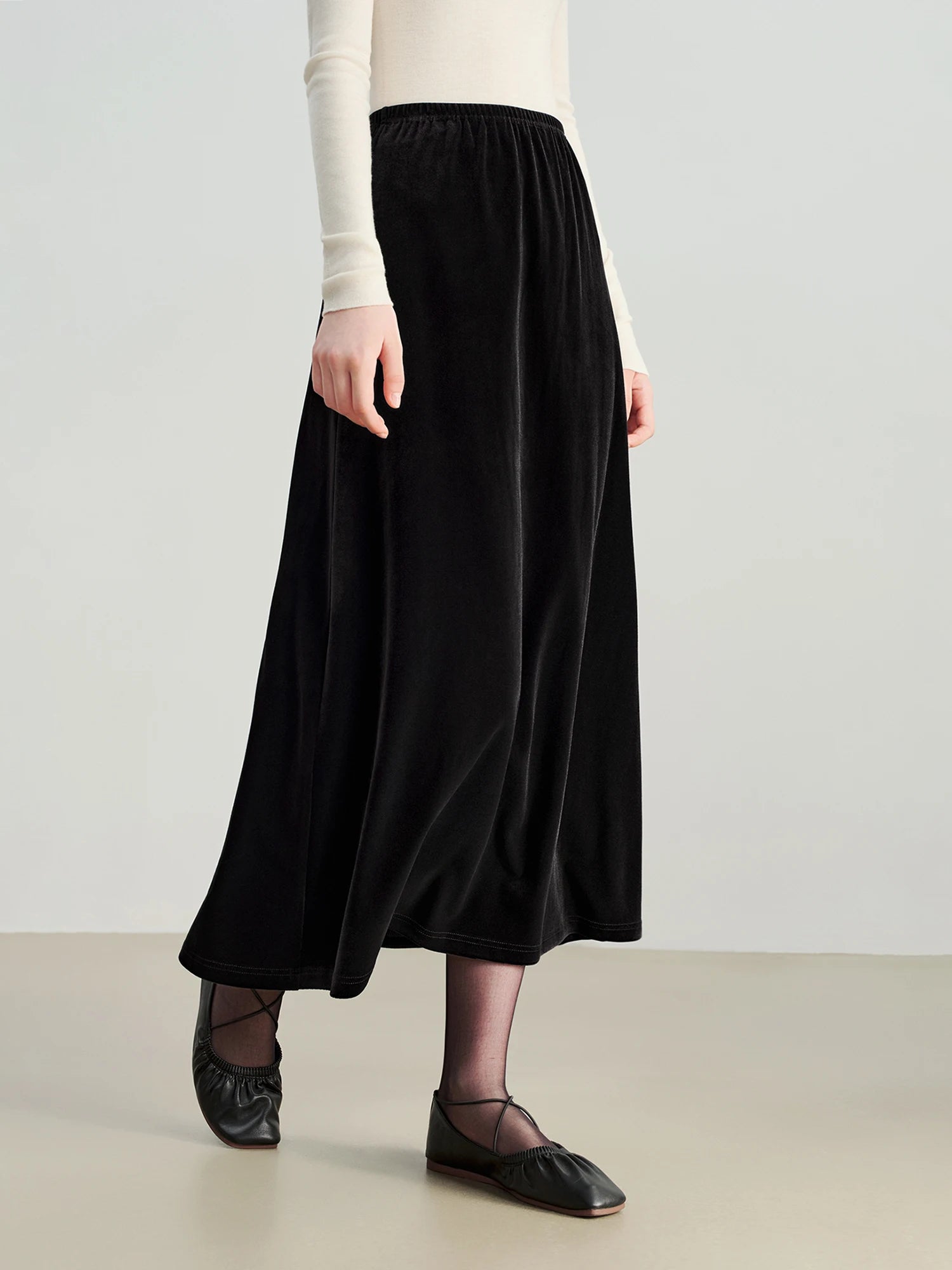 ZIQIAO French Style Black Velvet A-Line Midi Skirt for Women 2025 Autumn Winter New High-End Sense Long Hem Semi-Skirt Elegant