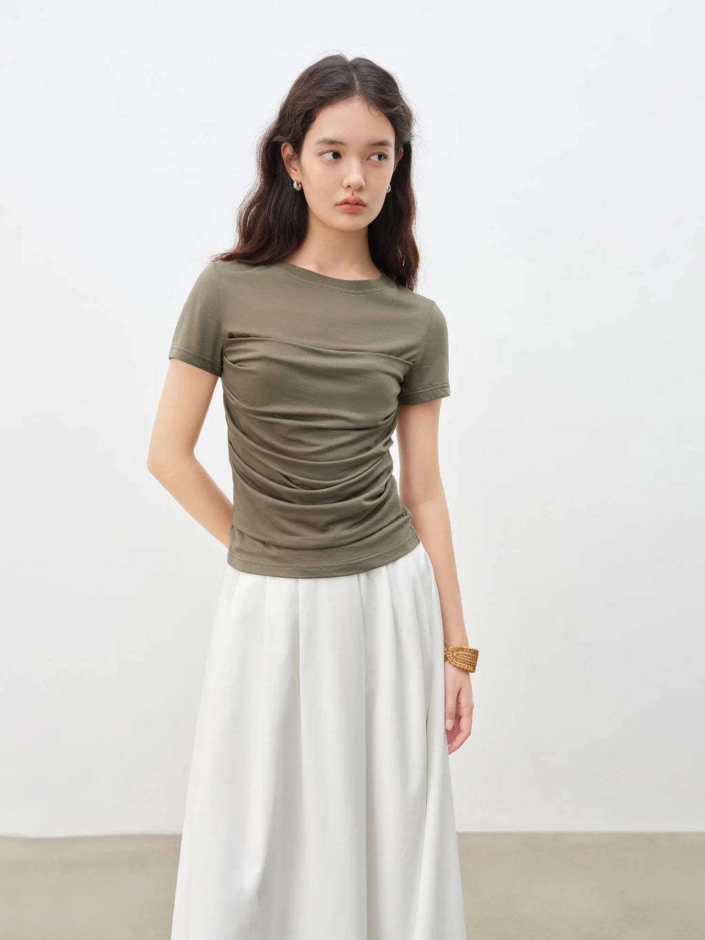 ZIQIAO 2025 Summer Women's Contour Stitch T-Shirt - Structured Round Neck Slim Fit Tee with Cool-Touch Yarn for Urban Explorer