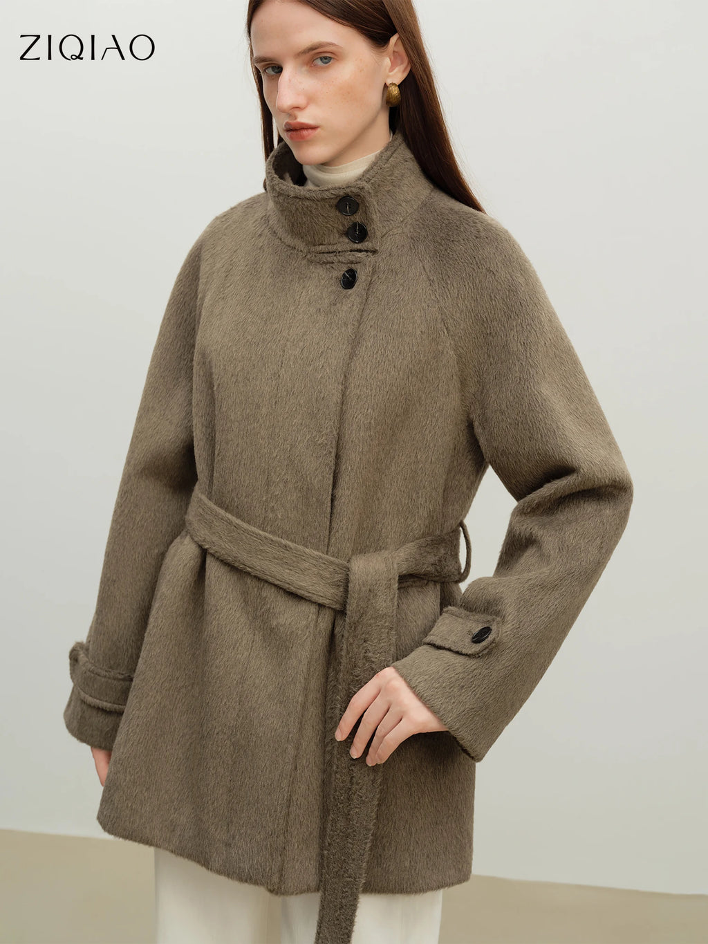 ZIQIAO Korean Style Short White Jacket for Women 2025 Early Winter New Style Stand Collar Stylish Warm Jacket