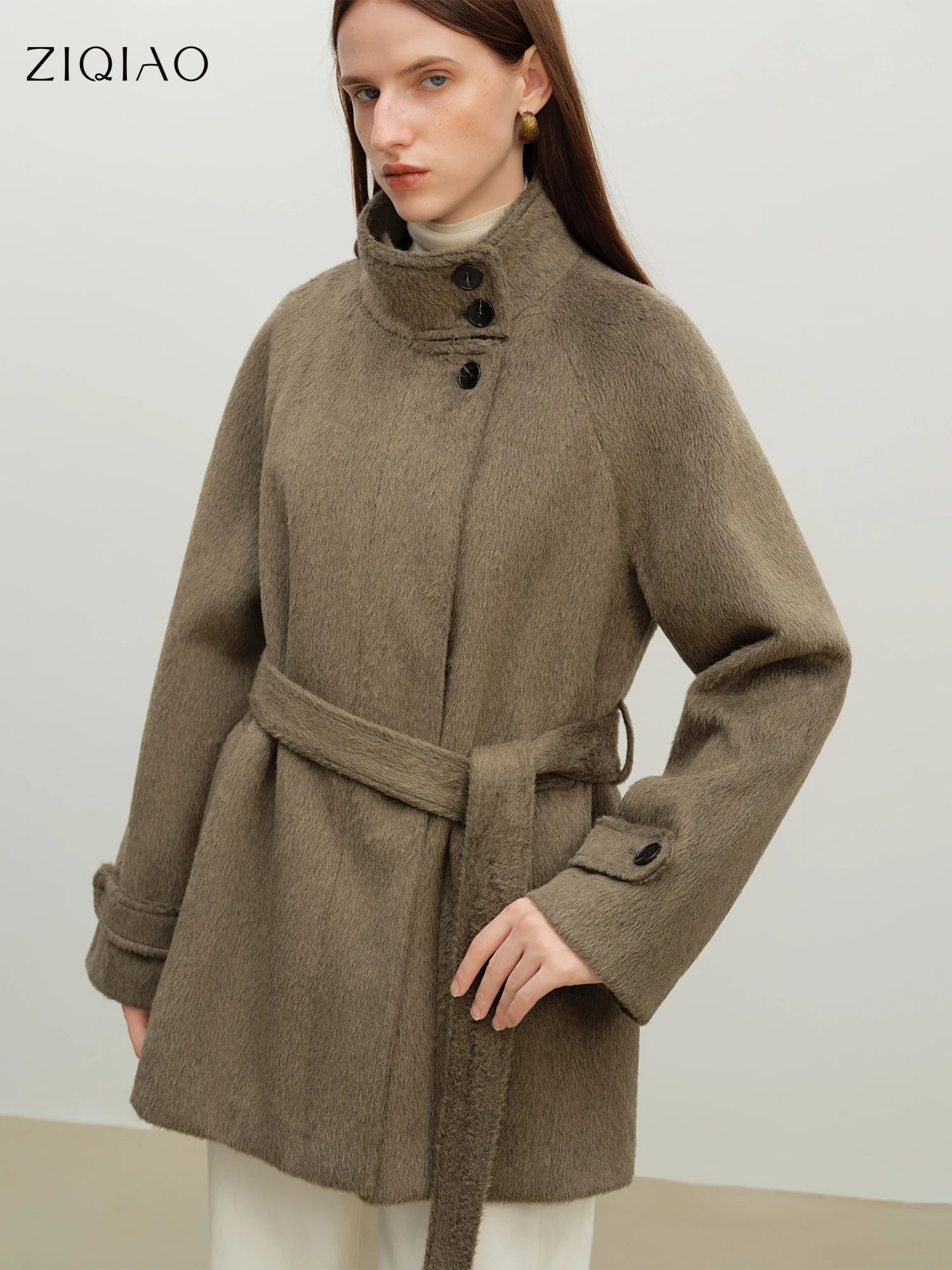 ZIQIAO Korean Style Short White Jacket for Women 2025 Early Winter New Style Stand Collar Stylish Warm Jacket