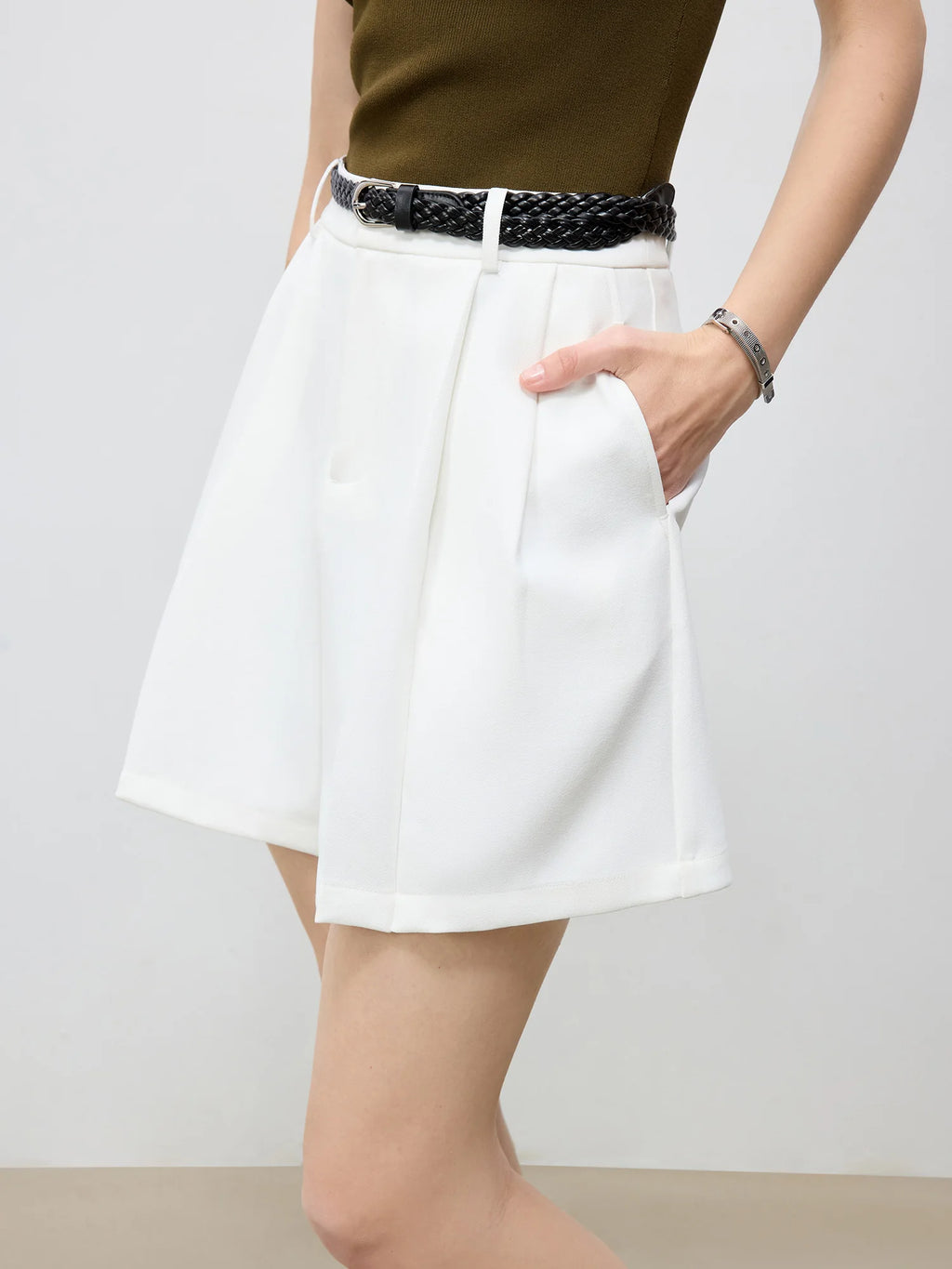 ZIQIAO 2025 Summer Women's Elevated Waist Wide Shorts - White Flattering Silhouette & Versatile Styling Casual Shorts 25ZQ92197