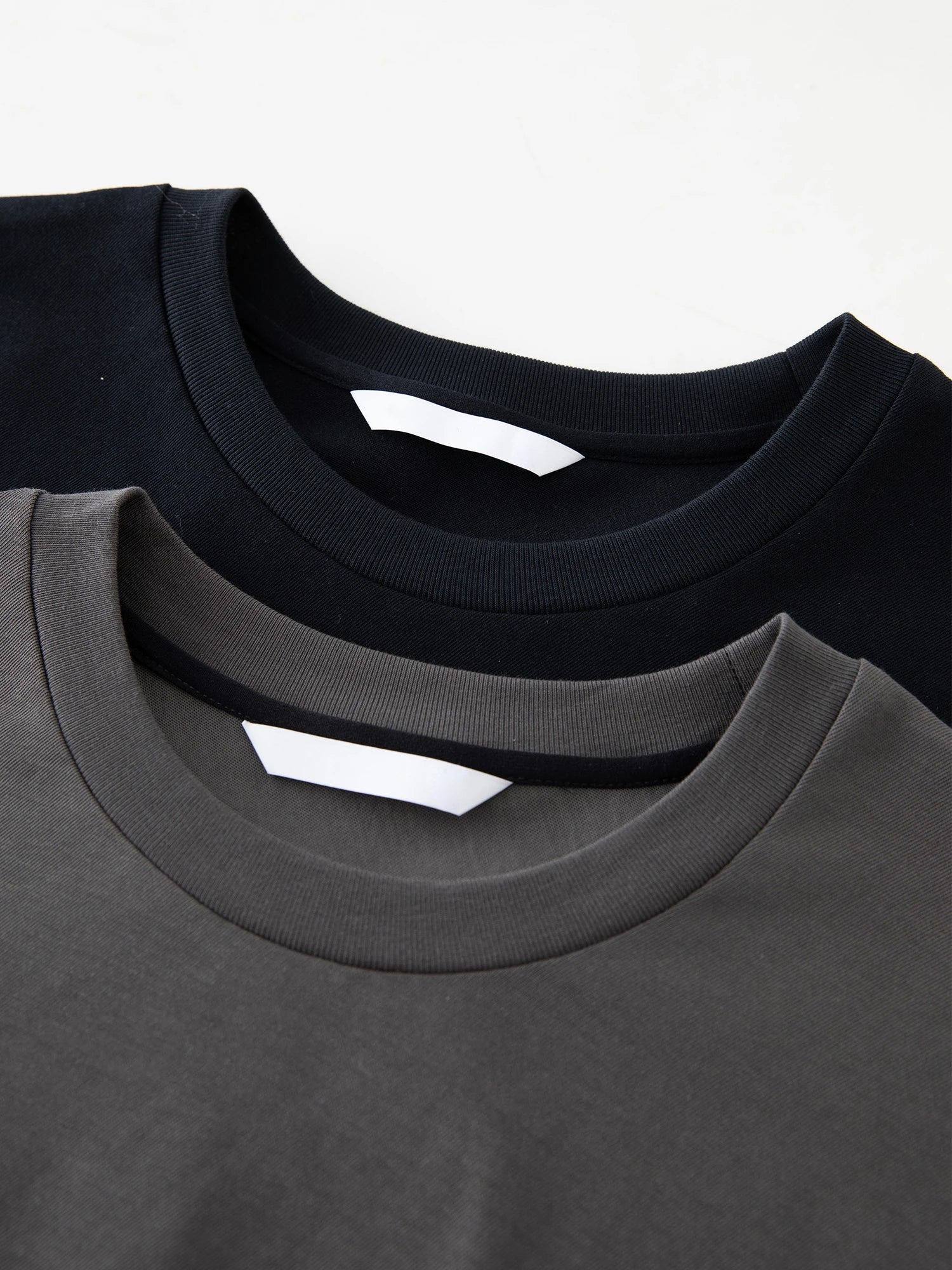 ZIQIAO Unique Design T-shirt For Women Short Sleeve Top 2025 Spring New Design Knitted Versatile Black Grey Shirt 25ZQ91060